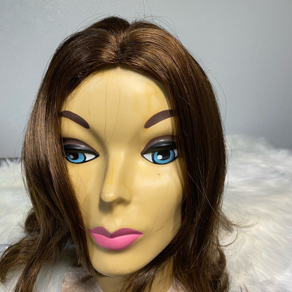 Wig - Picture 3 of 5